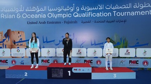 POC President congratulates fencer Samantha Catantan on Paris qualification